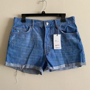 NWT Forever 21 Ultra Vintage Denim Shorts Size 29